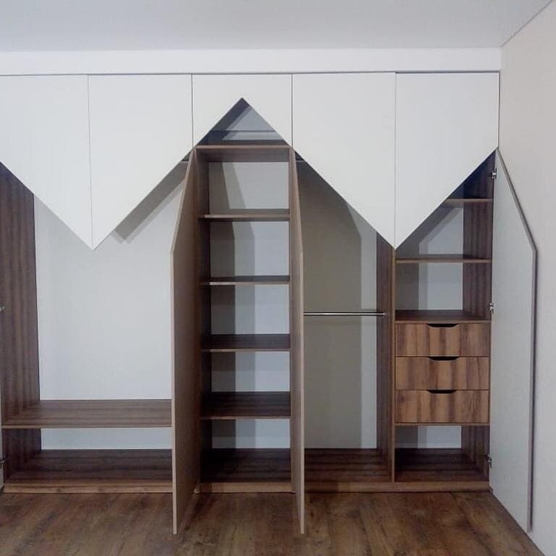 Встроенные распашные шкафы-Встроенный распашной шкаф в детскую «Модель 34»-фото2
